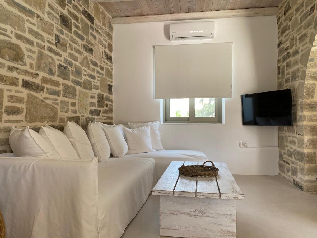 Laini Luxury Suites Pombia Exterior foto